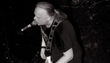 Werner Lindner bei einem Konzert. Foto: Euan Doneghan