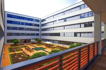 Innenhof Volkswagen Financial Services AG